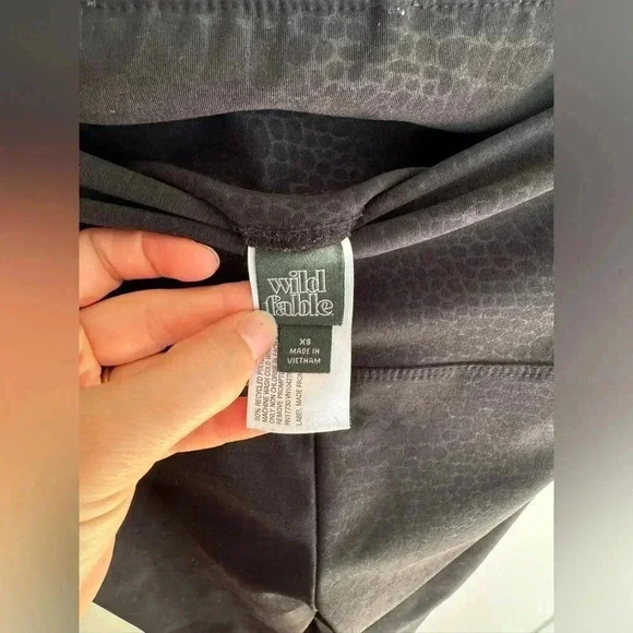 Women’s black leopard print leggings by Wild Fable size XS - Picture 8 of 14